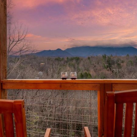 Tranquil Mountain Getaway By Ghosal Luxury Lodging 蓋特林堡 外观 照片