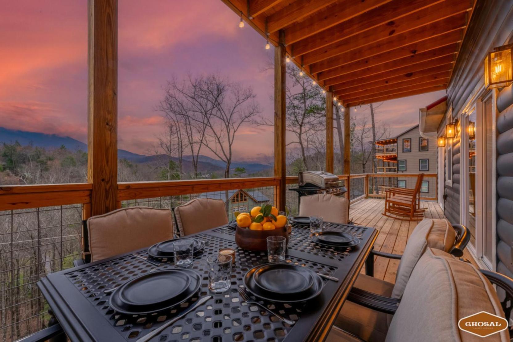 Tranquil Mountain Getaway By Ghosal Luxury Lodging 蓋特林堡 外观 照片