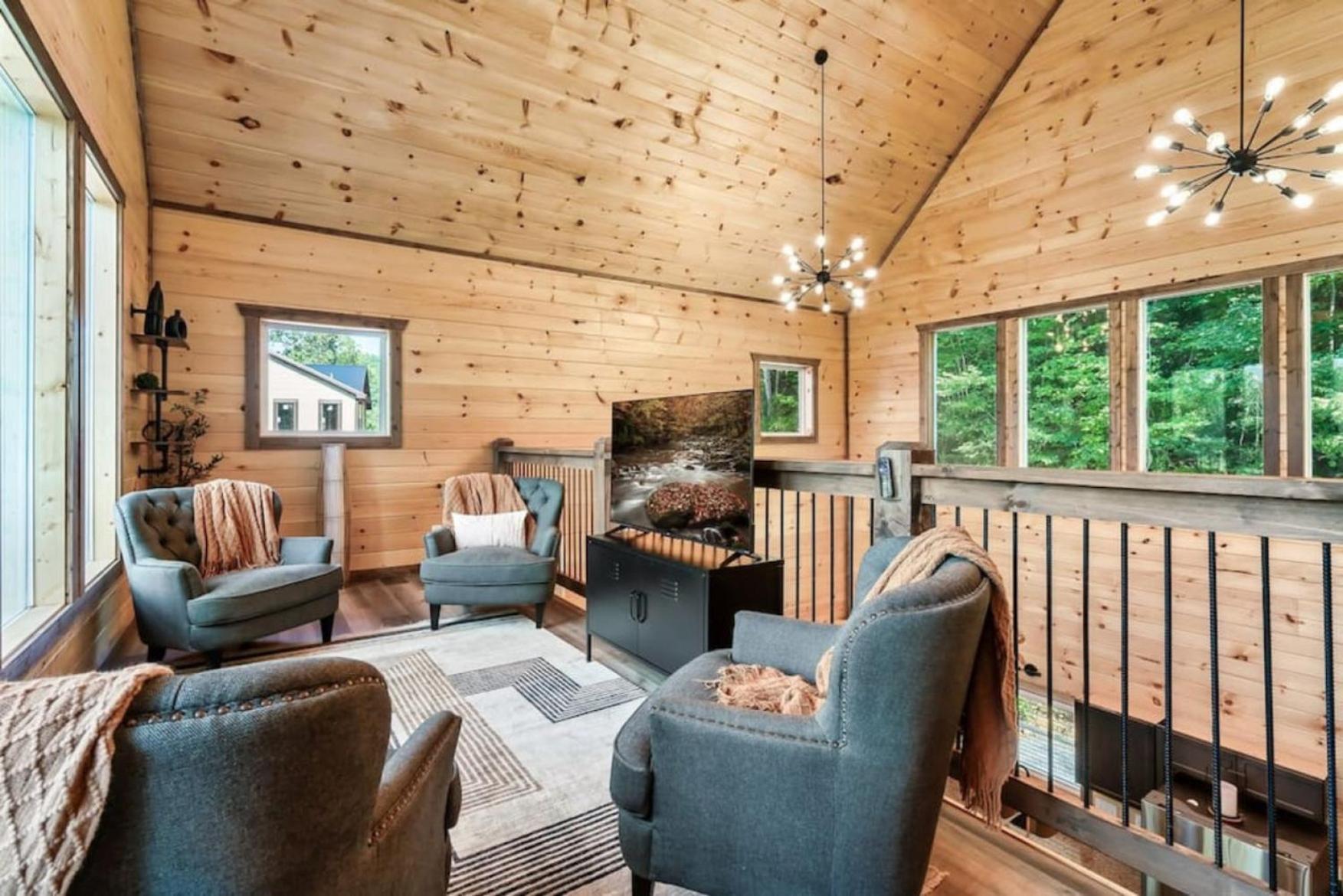 Tranquil Mountain Getaway By Ghosal Luxury Lodging 蓋特林堡 外观 照片