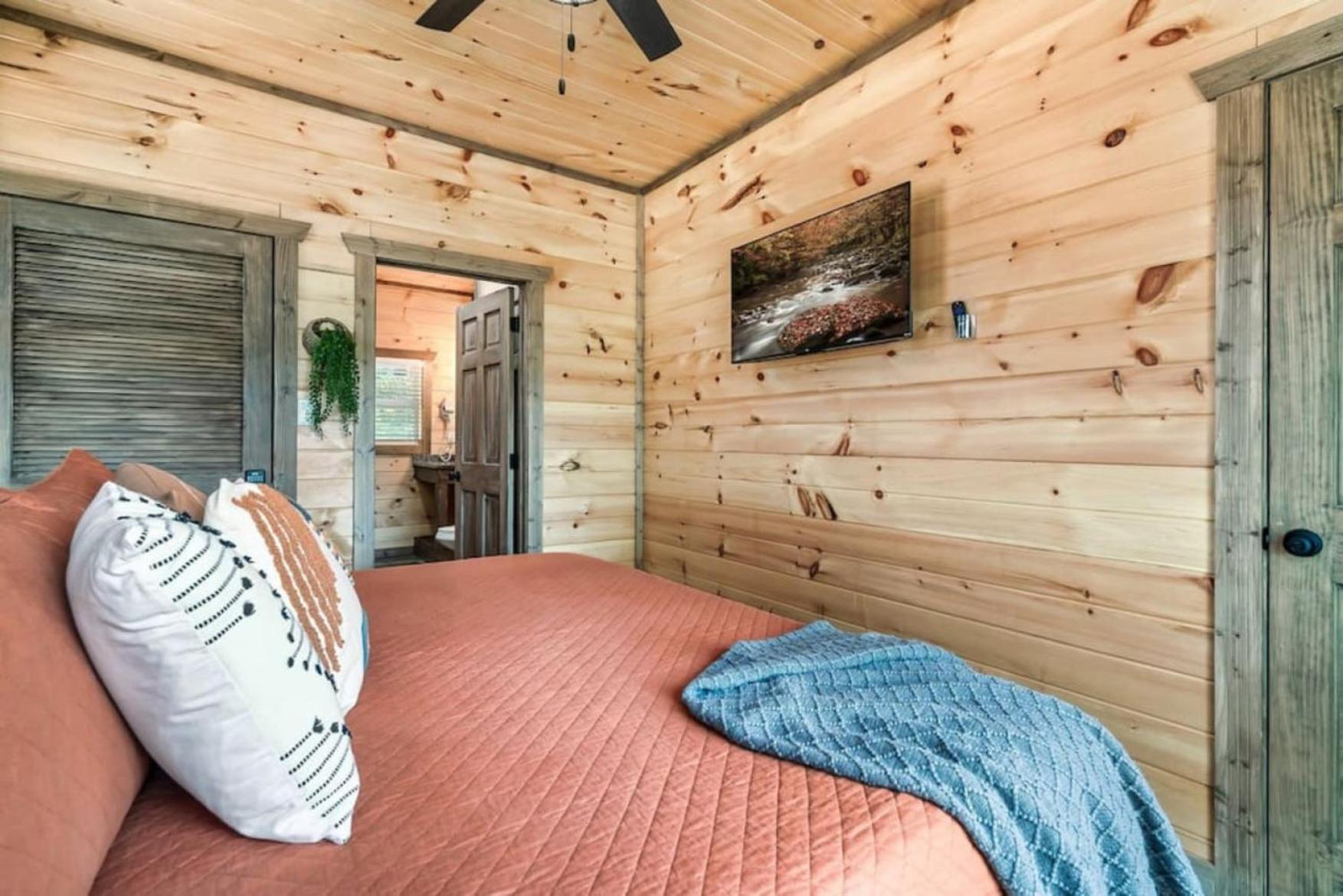 Tranquil Mountain Getaway By Ghosal Luxury Lodging 蓋特林堡 外观 照片
