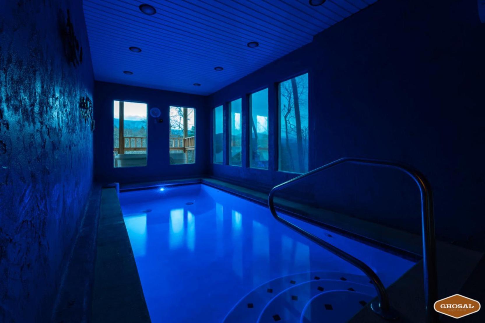 Tranquil Mountain Getaway By Ghosal Luxury Lodging 蓋特林堡 外观 照片