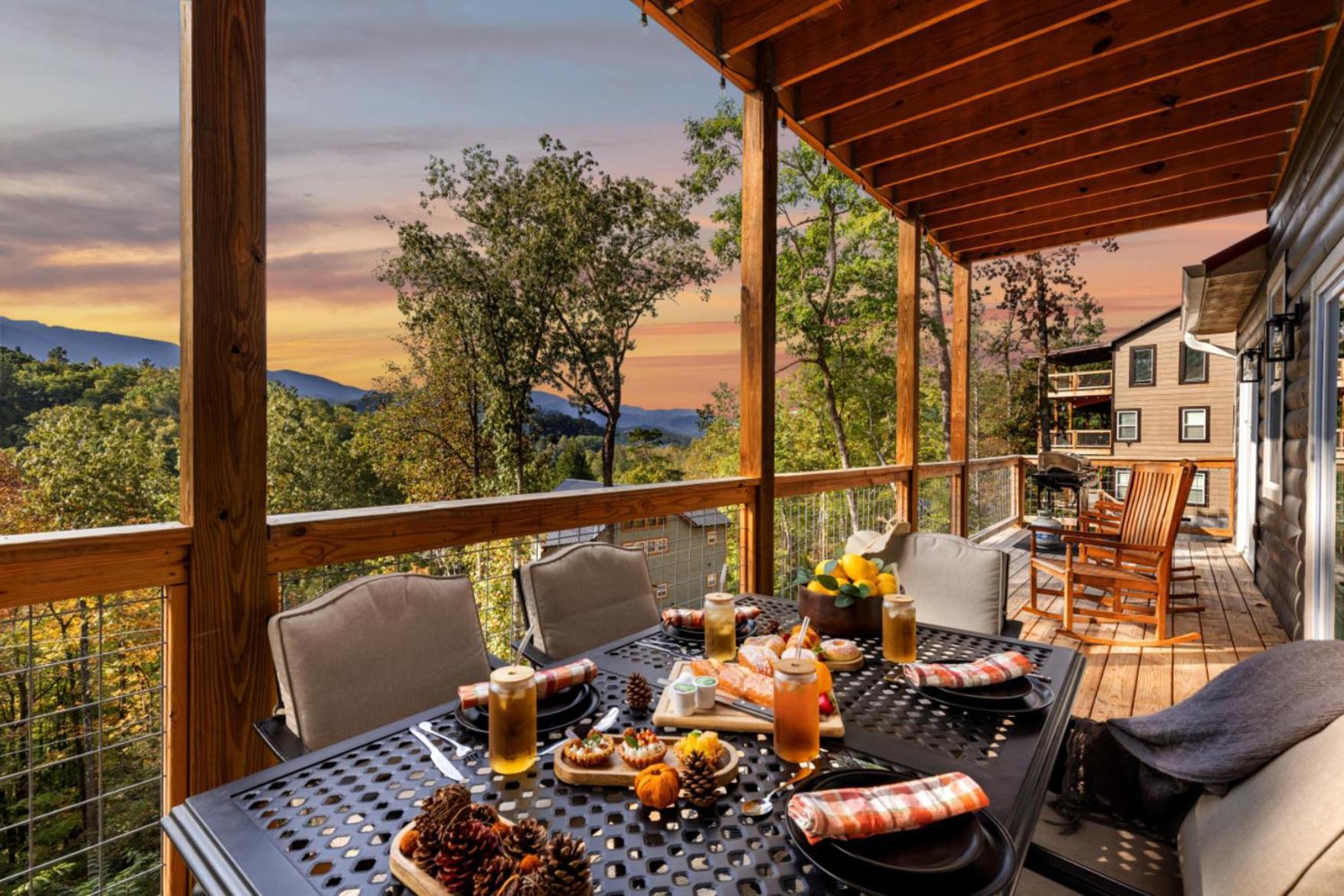 Tranquil Mountain Getaway By Ghosal Luxury Lodging 蓋特林堡 外观 照片
